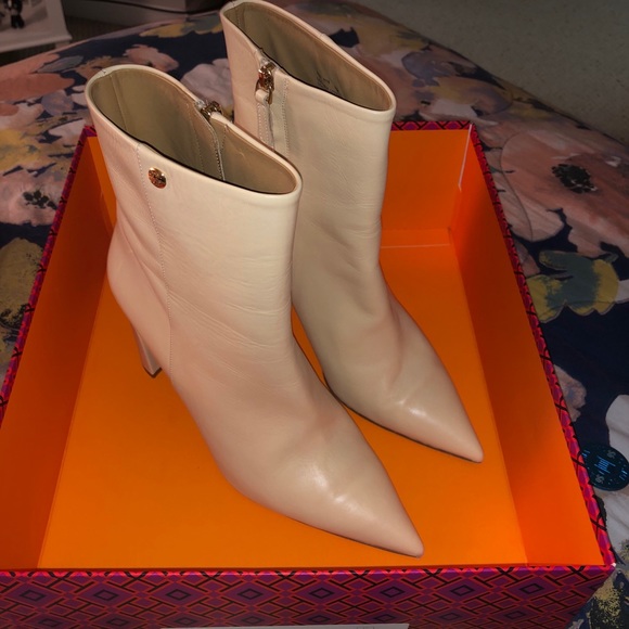 Tory Burch booties - Picture 1 of 7